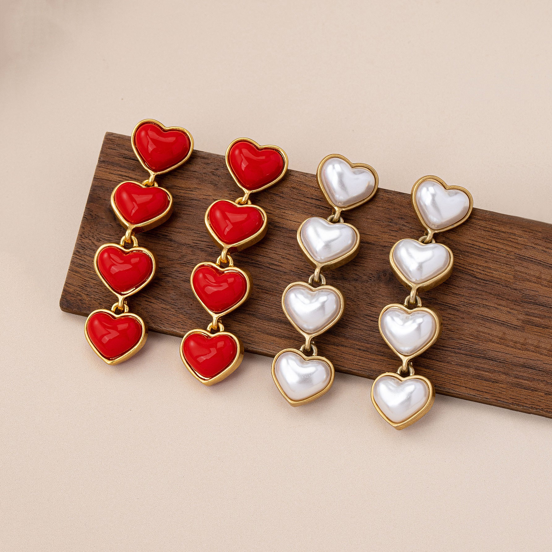 Retro Heart Shape Stud Earrings With Tassel In Red, Electroplated Finish And Zinc Alloy Posts