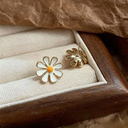 Auricular needle