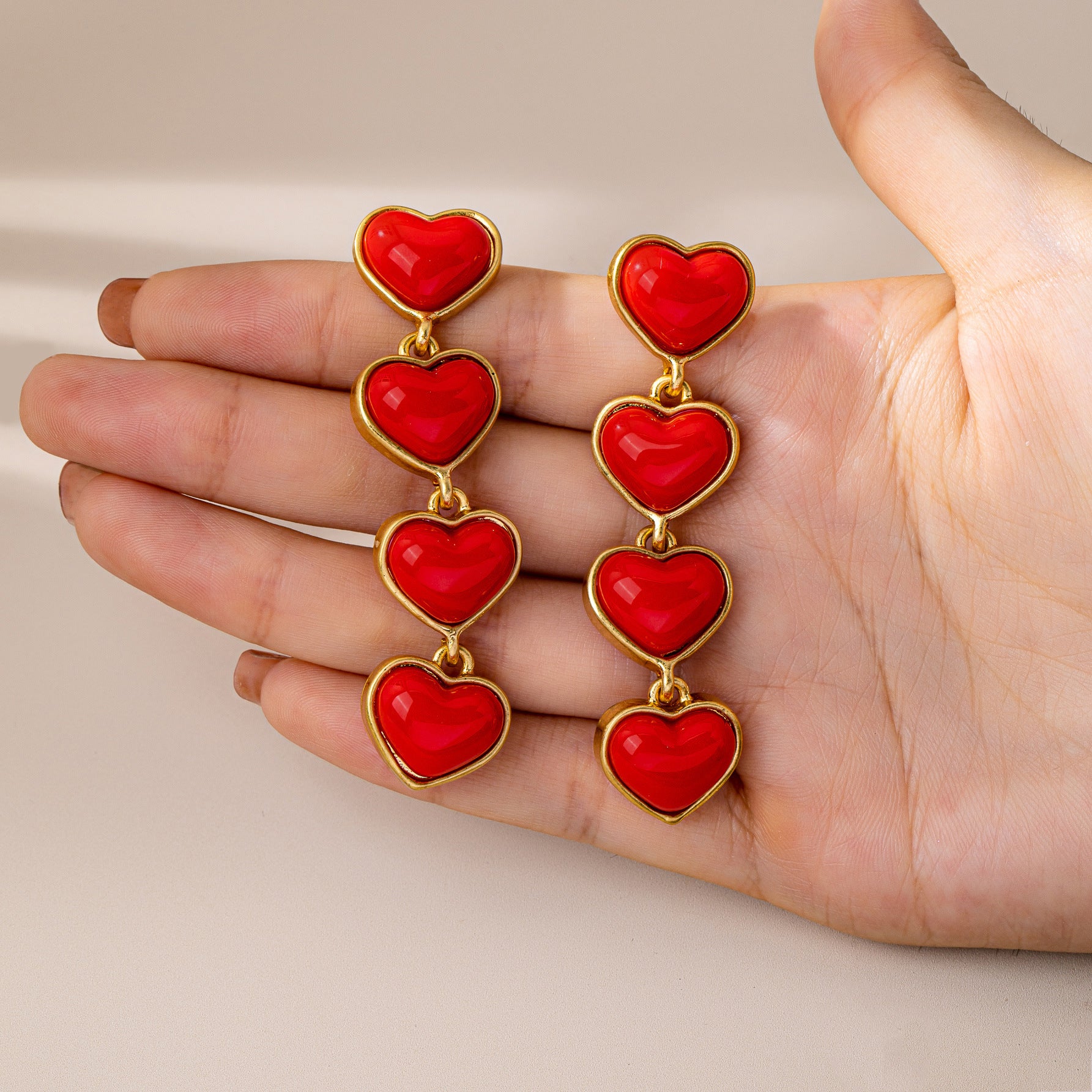 Retro Heart Shape Stud Earrings With Tassel In Red, Electroplated Finish And Zinc Alloy Posts