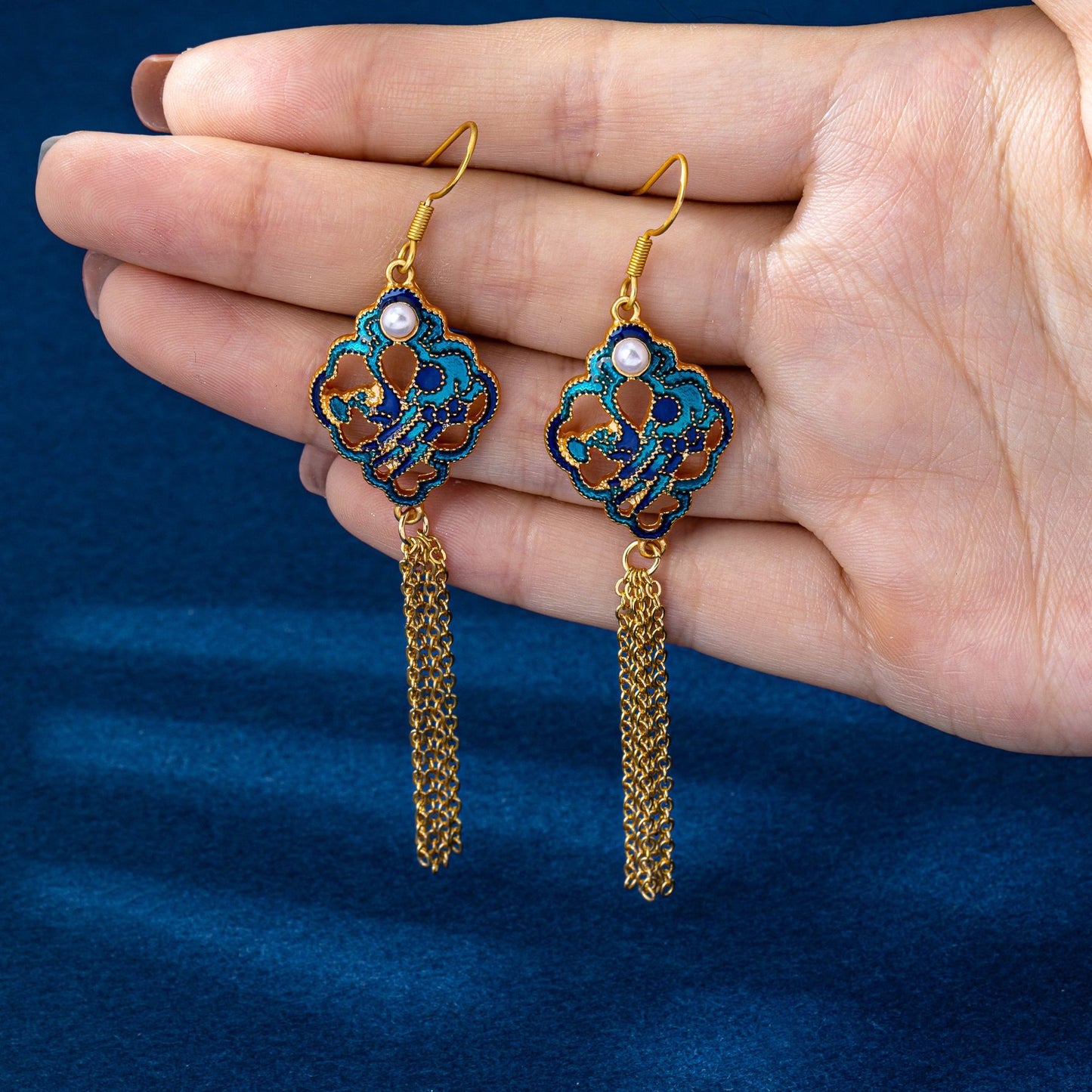 Ethnic Style Leaf Tassel Earrings For Women In Zinc Alloy With Electroplated Finish And Imitation Jade Glass Beads, Clip Earrings