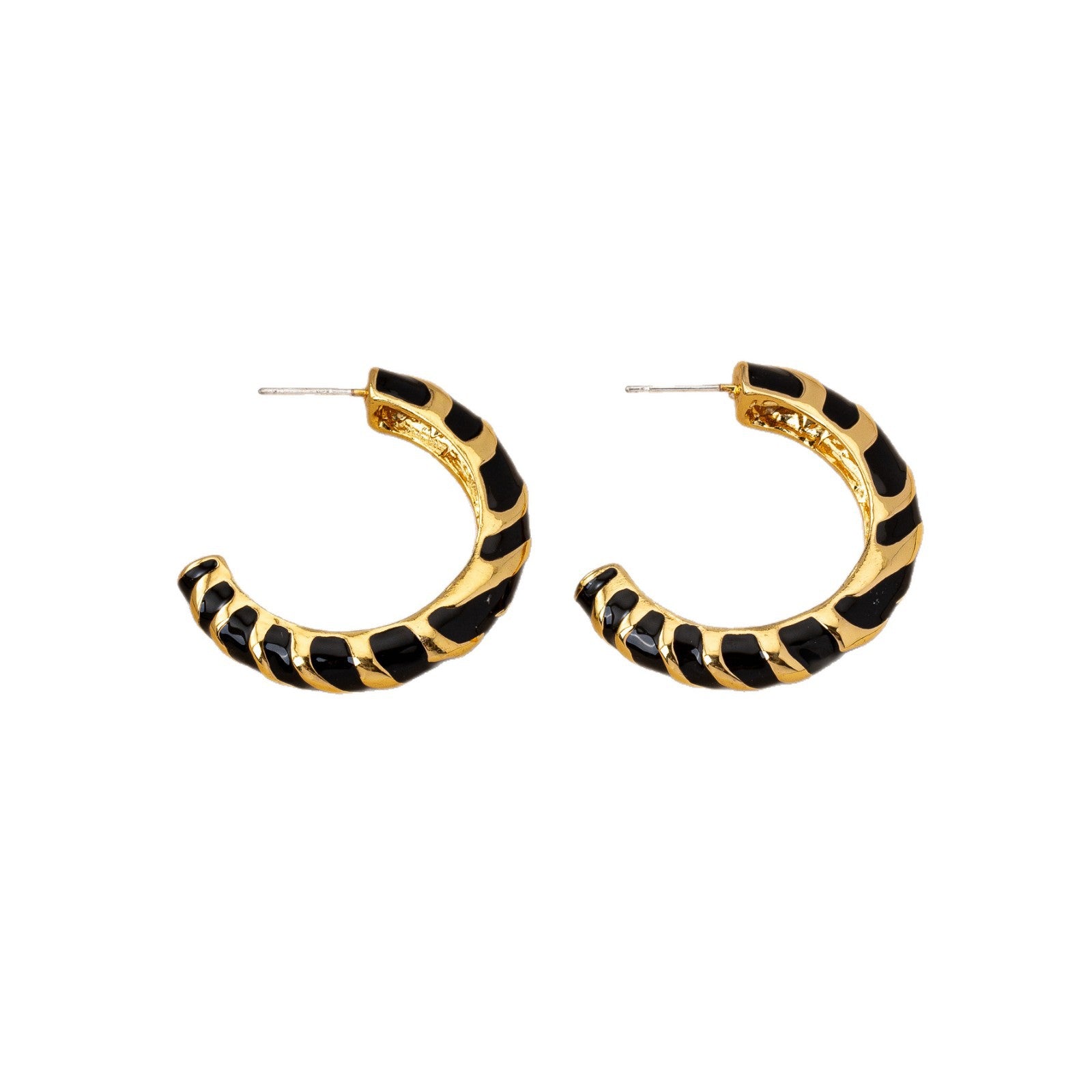 Retro Zinc Alloy Enamel Leaf Hoop Earrings In Dyed Black, Stylish Clip-On Design