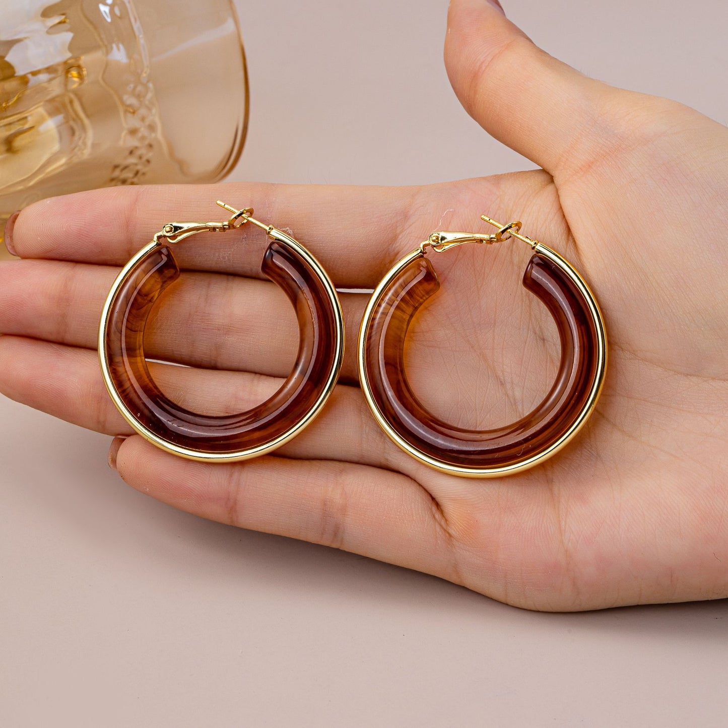 C Shape Hoop Earrings For Unisex Featuring Ombre Color And Zinc Alloy Material With Resin Studs In Retro Style