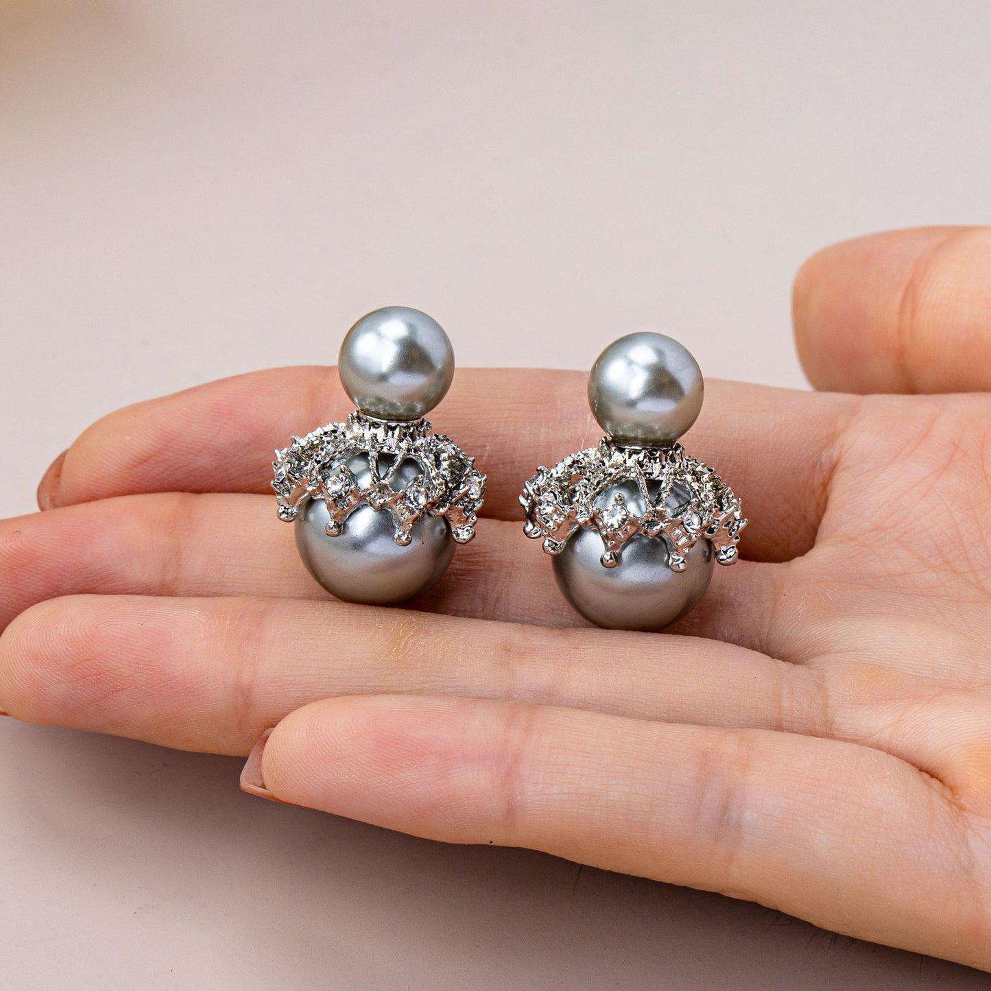 Grey Leaf Tassel Stud Earrings In Zinc Alloy With Zircon Inlay, Stylish Clip Earrings