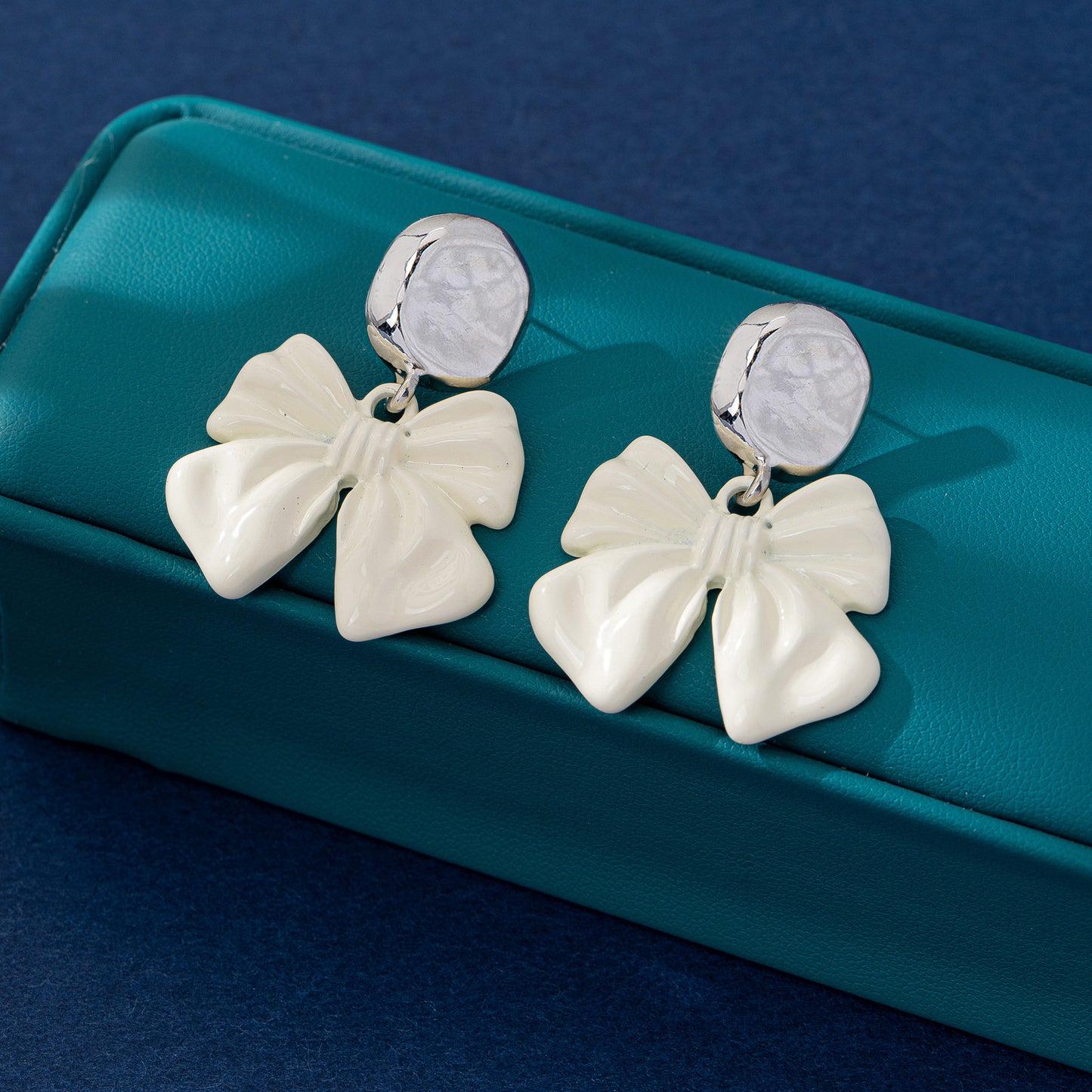 Bow Tie Stud Earrings For Unisex Featuring Electroplated Zinc Alloy With 925 Sterling Silver Posts In Retro Style