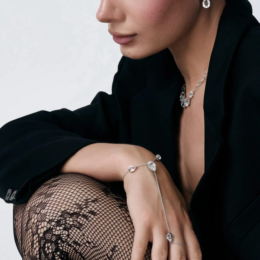 Water Droplets Silver Alloy Hand Chain Bracelet For Women, Elegant And Stylish Accessory