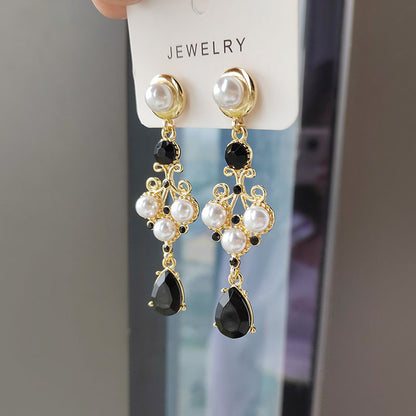 Baroque Style Water Droplets Earrings In Dyed Black Alloy For Women, Featuring Durable Alloy Studs