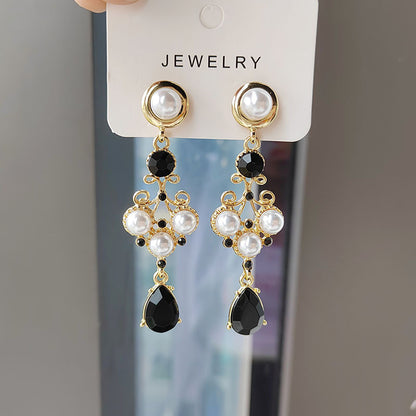 Baroque Style Water Droplets Earrings In Dyed Black Alloy For Women, Featuring Durable Alloy Studs