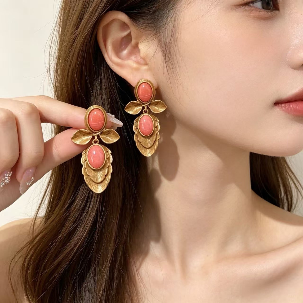 Petal Stud Earrings For Unisex Featuring Electroplated Alloy With 925 Sterling Silver Ear Pins In Silver