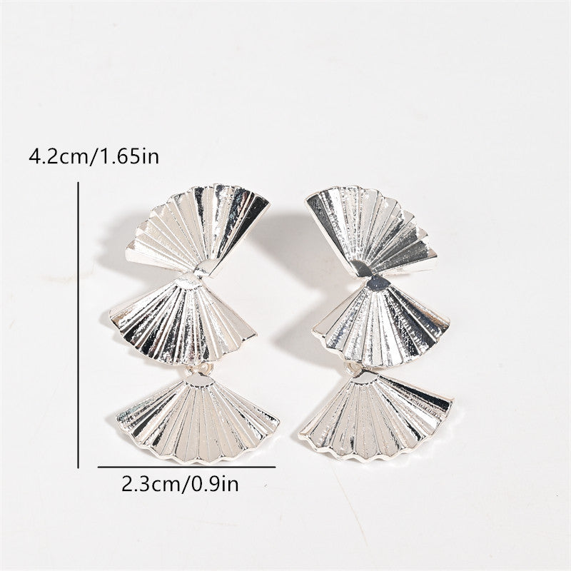 Retro Silver Sector Clip Earrings Made Of Zinc Alloy, Perfect For Daily Wear