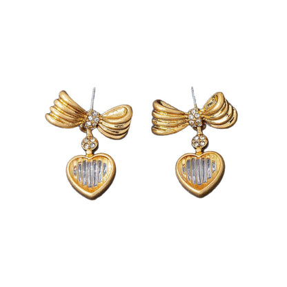 Retro Heart Shape Transparent Earrings In Zinc Alloy With Zinc Alloy Ear Pins, Unisex Clip Earrings
