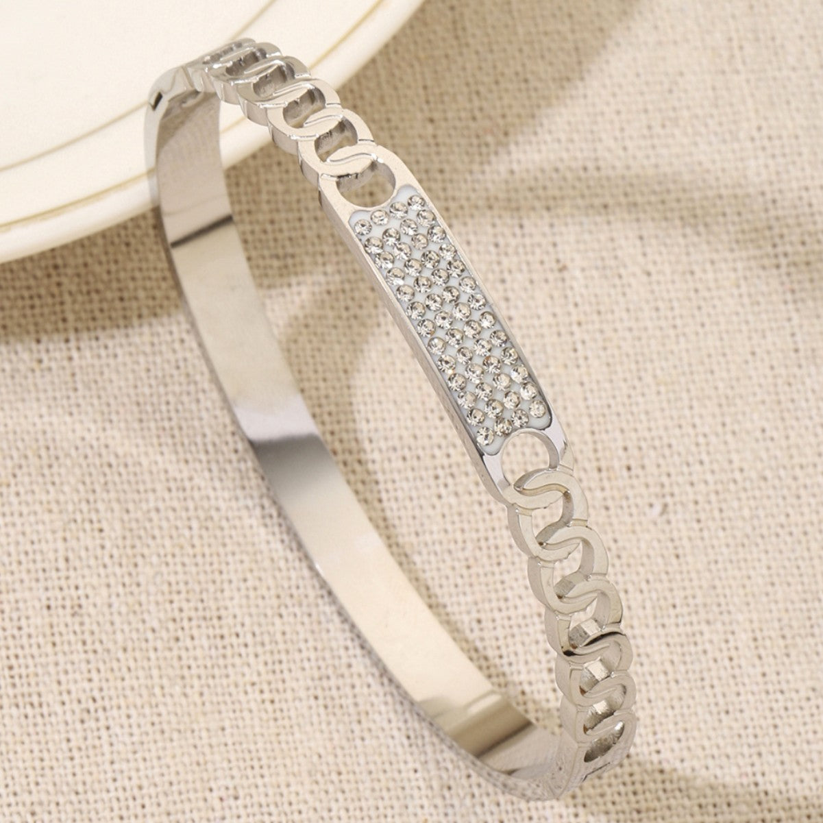 Simple Style Circle Inlay Bangle For Women In Titanium Steel With Rhinestones