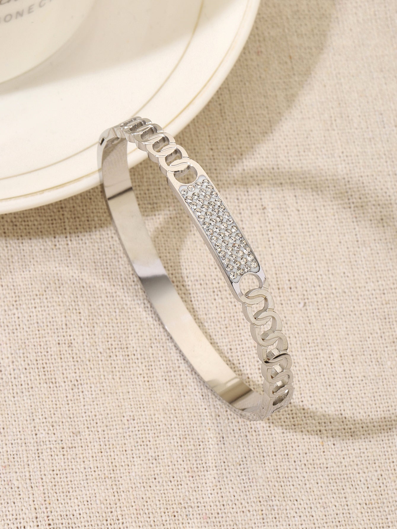 Simple Style Circle Inlay Bangle For Women In Titanium Steel With Rhinestones