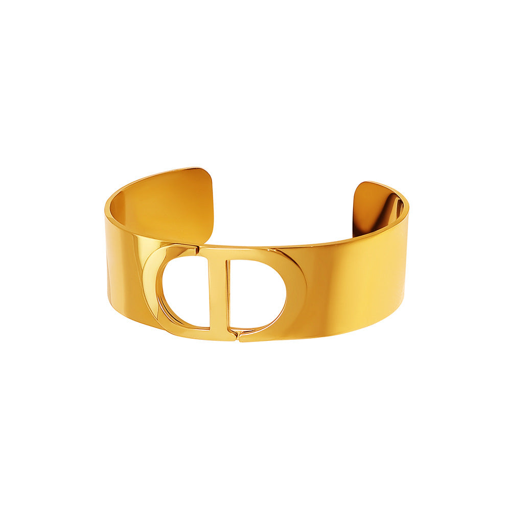 Simple Style Circle Bangle In Titanium Steel With Gold Finish