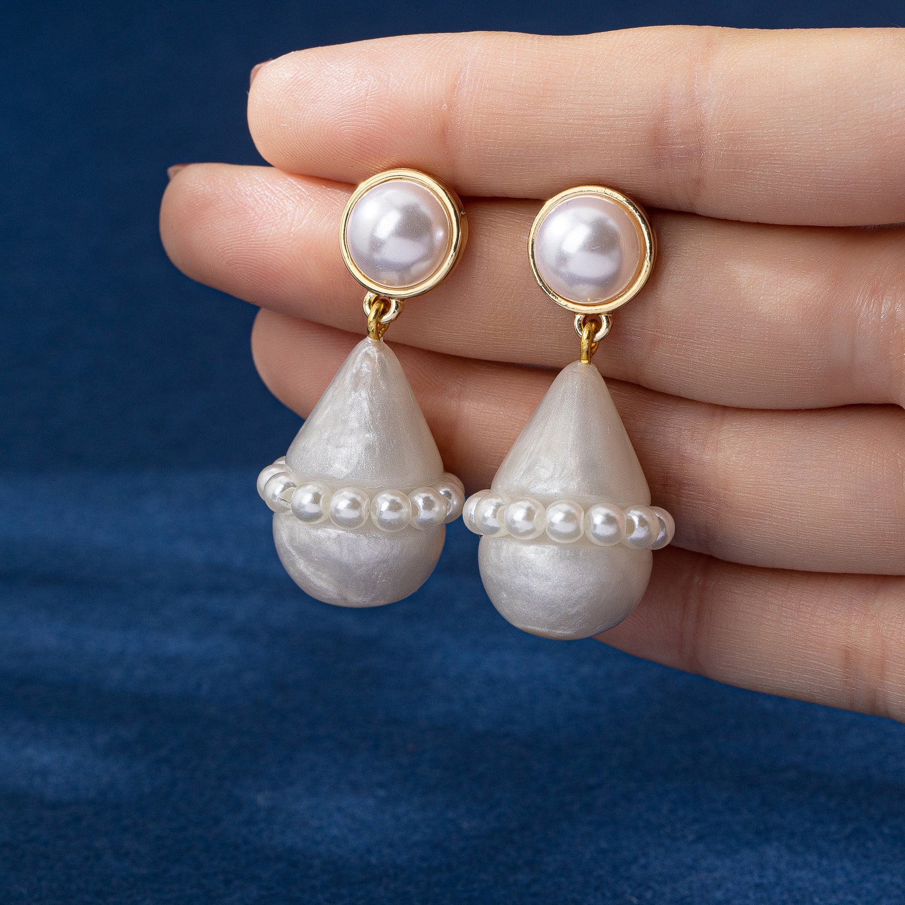 Retro Water Droplets Stud Earrings For Unisex Featuring Alloy Material