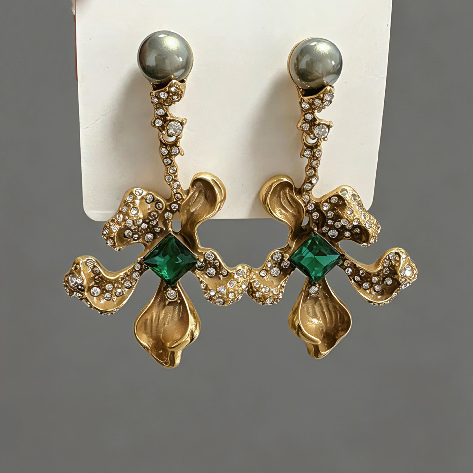 Unisex Silver Flowers Stud Earrings For Everyday Wear Featuring 925 Sterling Silver Posts And Crystal Inlay