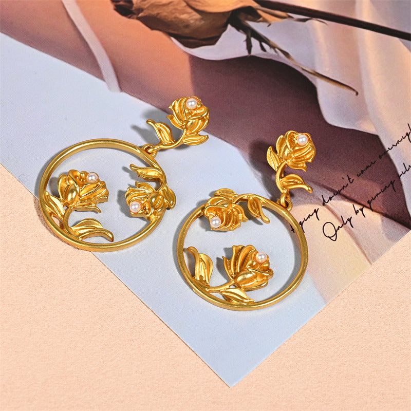 Retro Silver Rose Earrings For Women, Electroplated With Zinc Alloy Studs