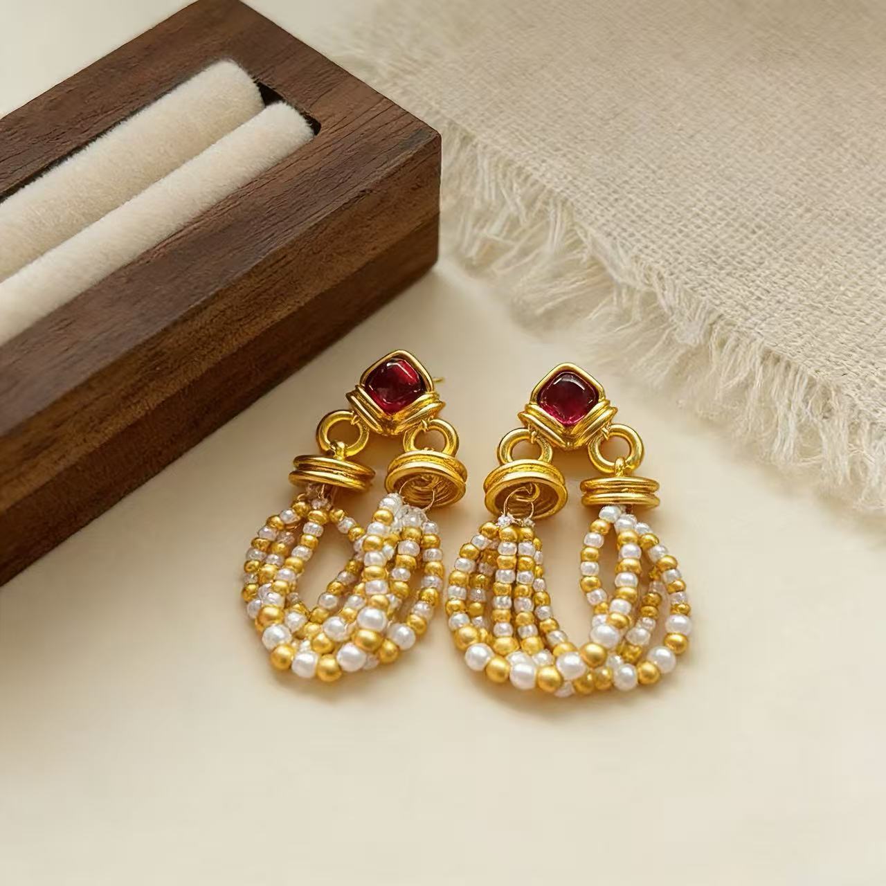 Heart Shape Tassel Earrings For Women Featuring 925 Sterling Silver Ear Pins And Artificial Pearl Inlay In Silver Alloy