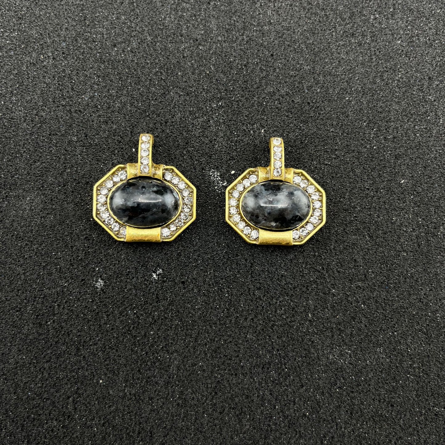 Water Droplets Stud Earrings For Unisex Featuring Electroplated Alloy And Natural Stone Inlay With Retro Style
