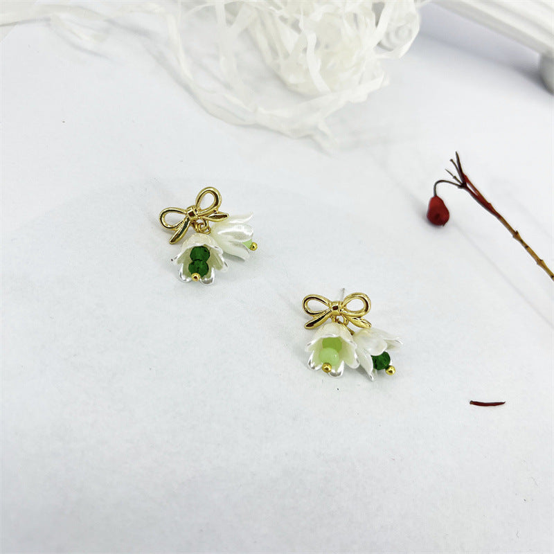 Sweet Silver Alloy Flowers Earrings For Women With Electroplated Finish, Stylish Stud Earrings