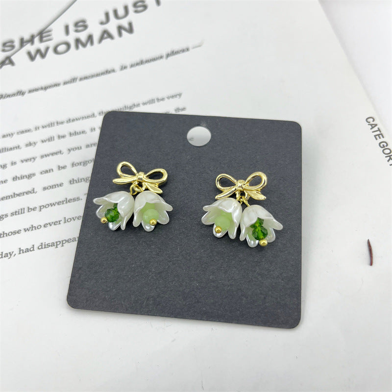 Sweet Silver Alloy Flowers Earrings For Women With Electroplated Finish, Stylish Stud Earrings