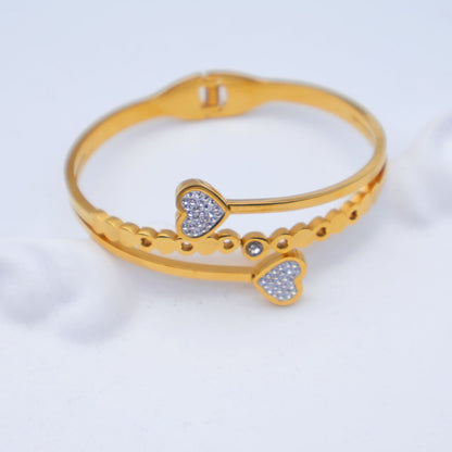 Lucky Heart Wide Bracelet For Women In Titanium Steel With Electroplated Gold Plating And Rhinestone Inlay