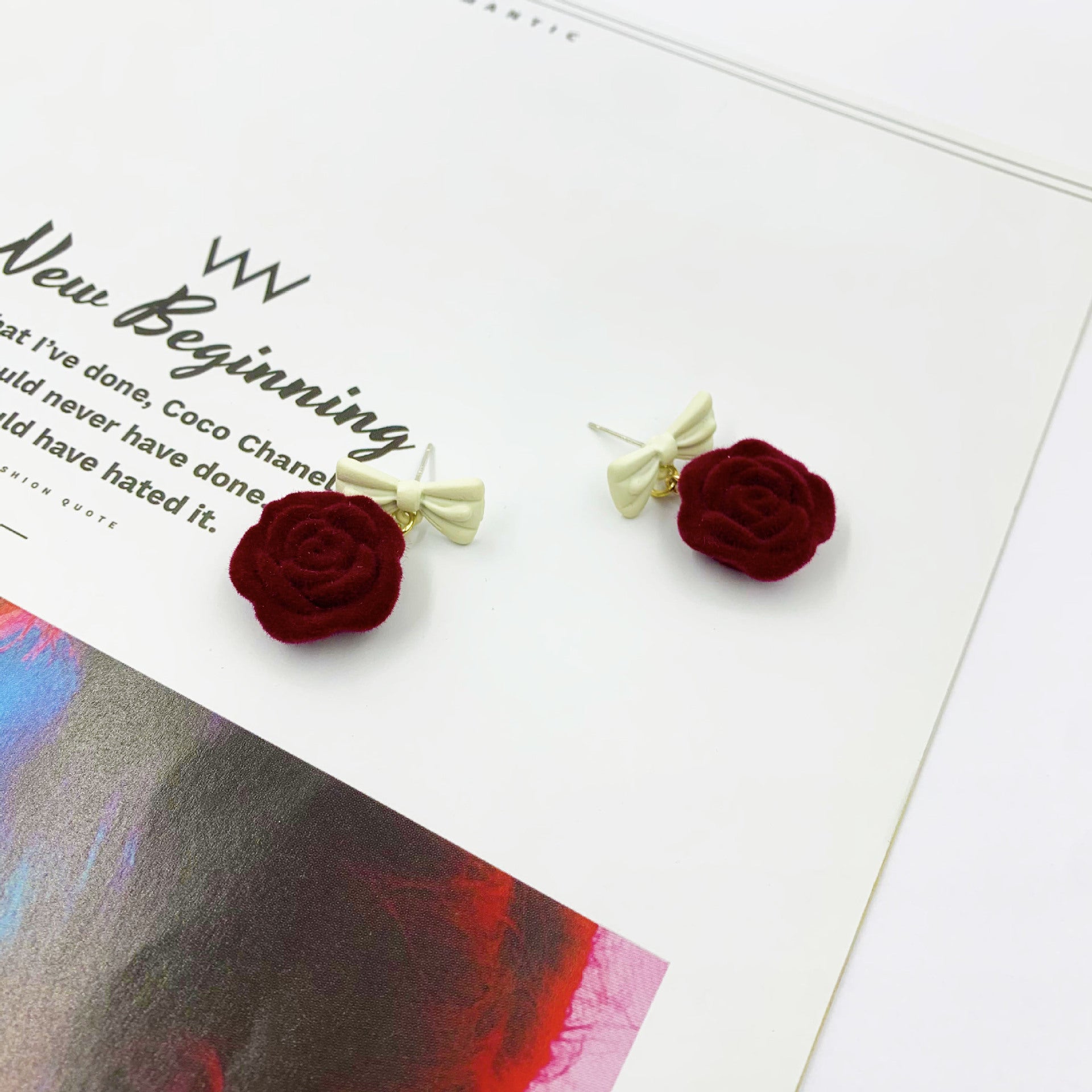 Retro Silver Rose Stud Earrings For Women With Artificial Gemstone Inlay And Plastic Material