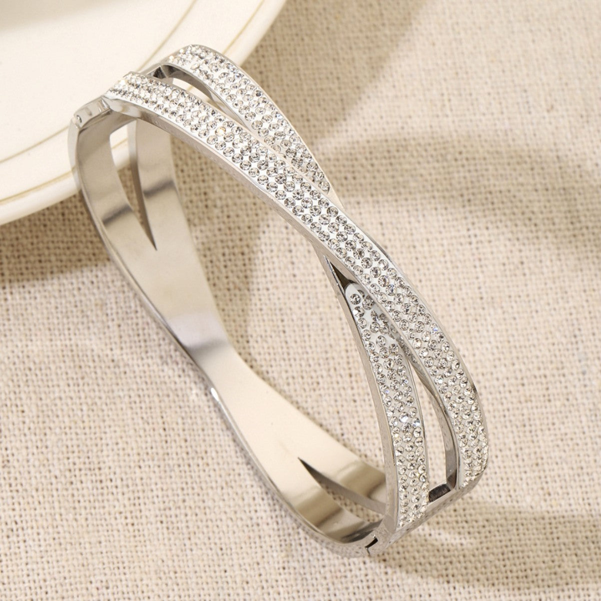 Golden Plated Titanium Steel Circle Bangle With Electroplated Inlay Craft In Gold