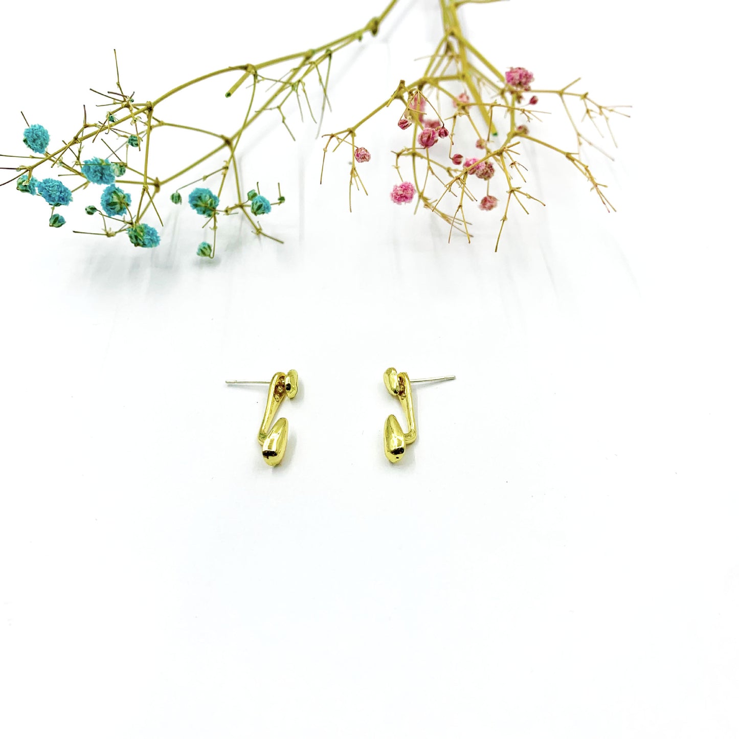 Water Droplets Stud Earrings For Women In Electroplated Alloy With Artificial Gemstones