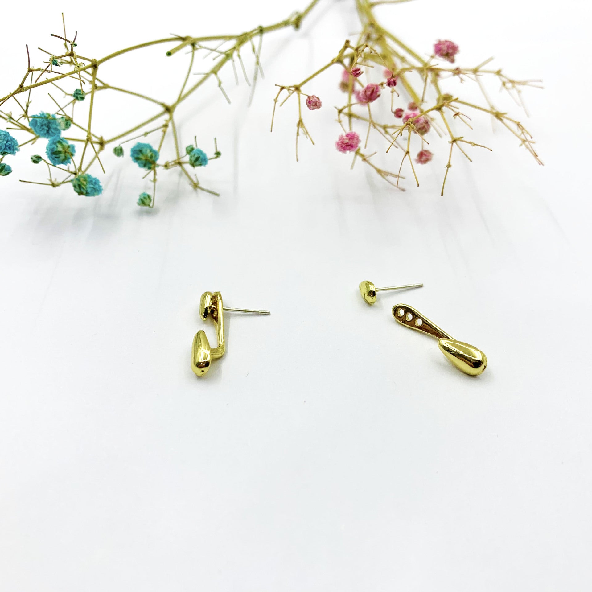 Water Droplets Stud Earrings For Women In Electroplated Alloy With Artificial Gemstones