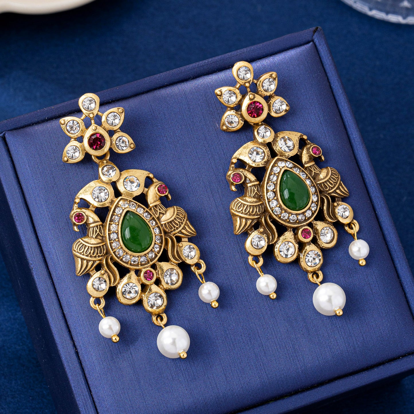 Retro Round Clip Earrings In Zinc Alloy Featuring Electroplated Finish With Zinc Alloy Ear Pins