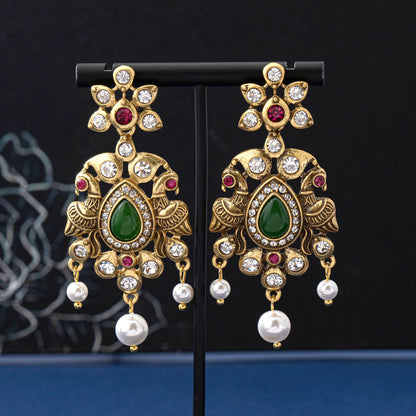 Retro Round Clip Earrings In Zinc Alloy Featuring Electroplated Finish With Zinc Alloy Ear Pins