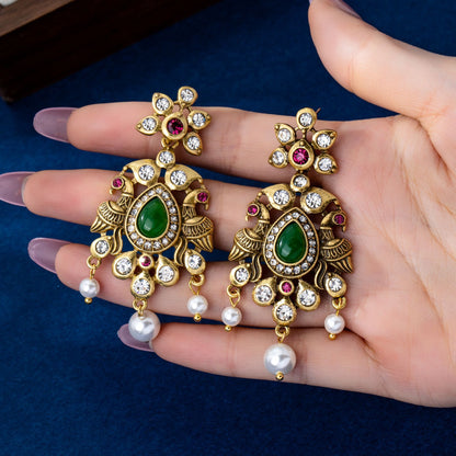 Retro Round Clip Earrings In Zinc Alloy Featuring Electroplated Finish With Zinc Alloy Ear Pins