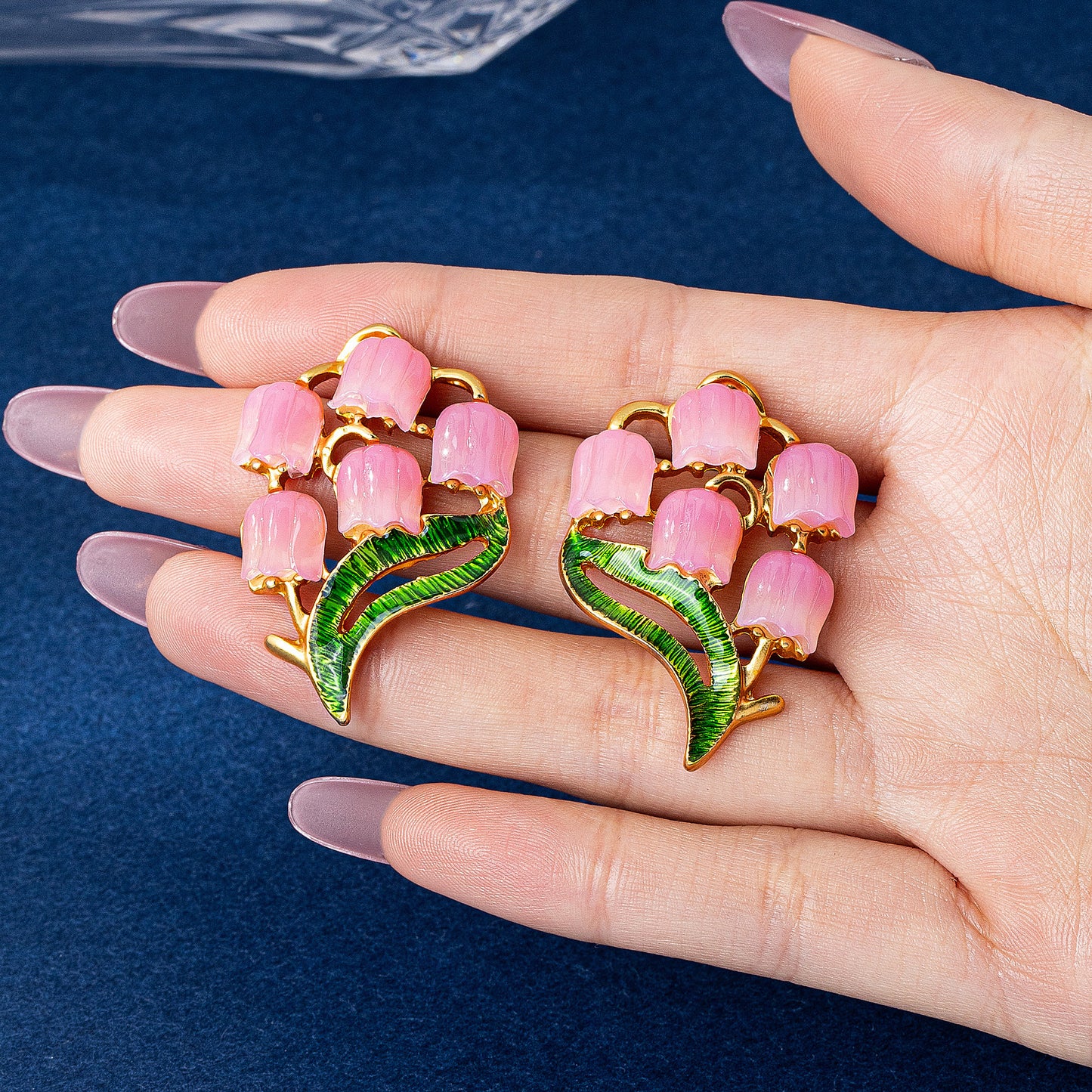 Sweet Champagne Flowers Stud Earrings In Zinc Alloy With Electroplated Finish, Unisex Clip Earrings