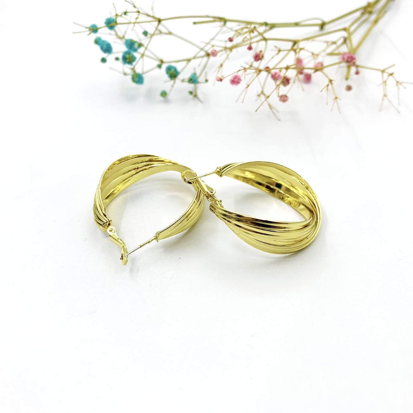 Geometric Silver Alloy Stud Earrings For Women In With Artificial Gemstones Inlay
