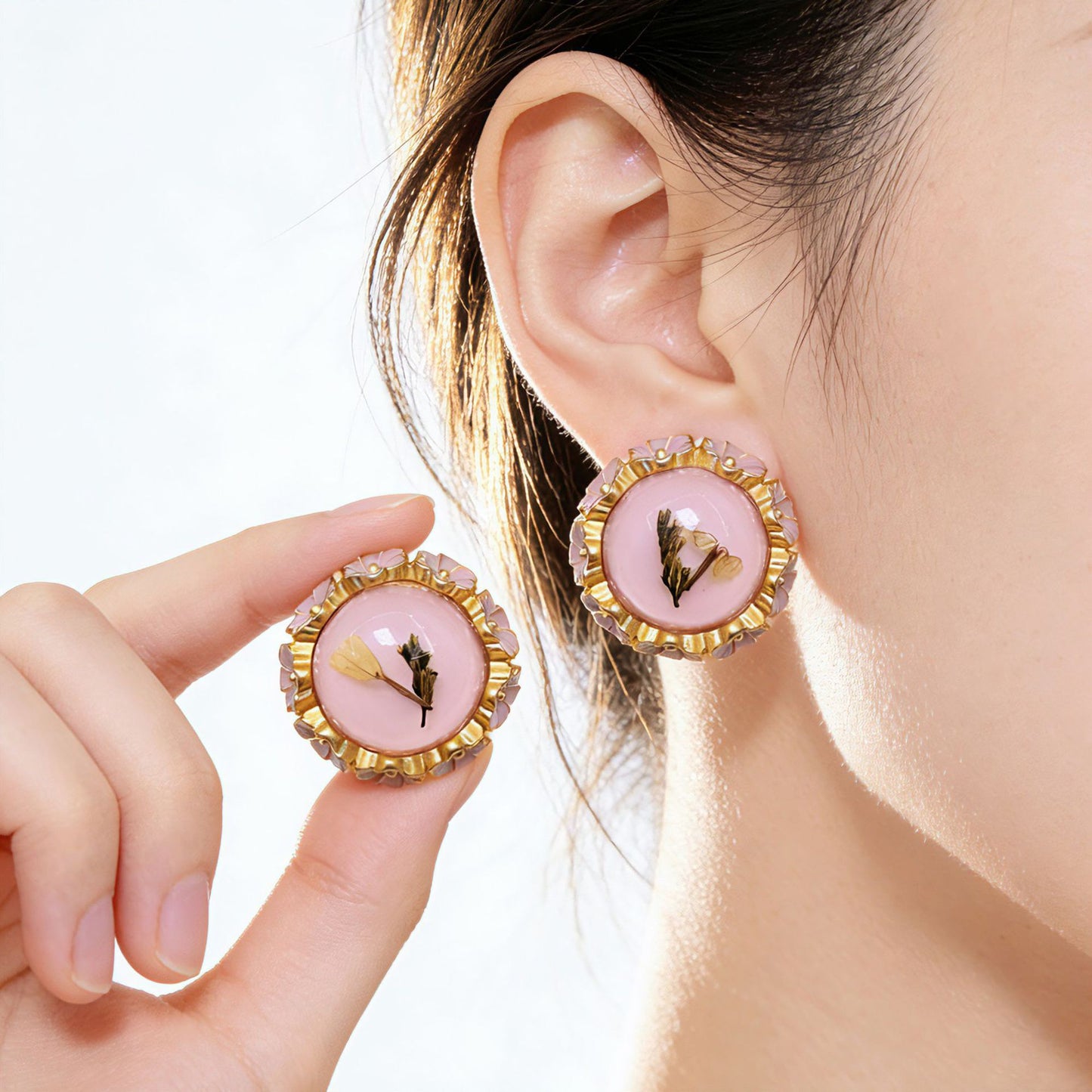 Water Droplets Stud Earrings For Unisex Featuring Silver Alloy With Dried Flowers Inlay, Maillard Style