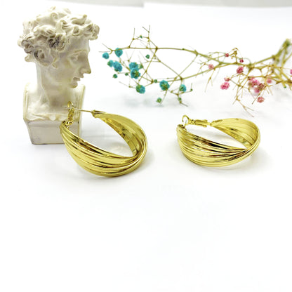Geometric Silver Alloy Stud Earrings For Women In With Artificial Gemstones Inlay