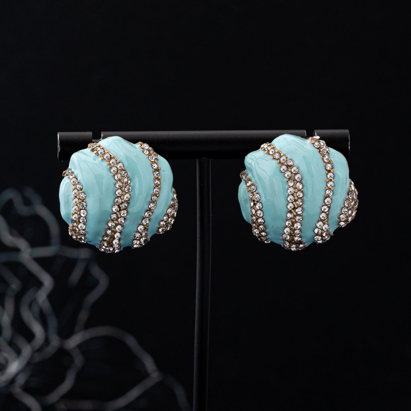 Round Wine Red Enamel Stud Earrings For Women Featuring Zinc Alloy With 925 Sterling Silver Ear Pins