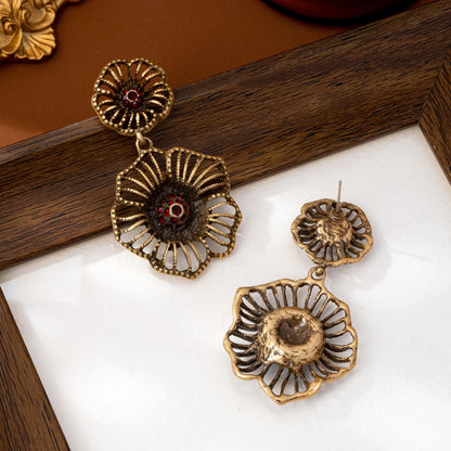 Folds Earrings For Women In Retro Style With 925 Sterling Silver Studs And Zinc Alloy Craft