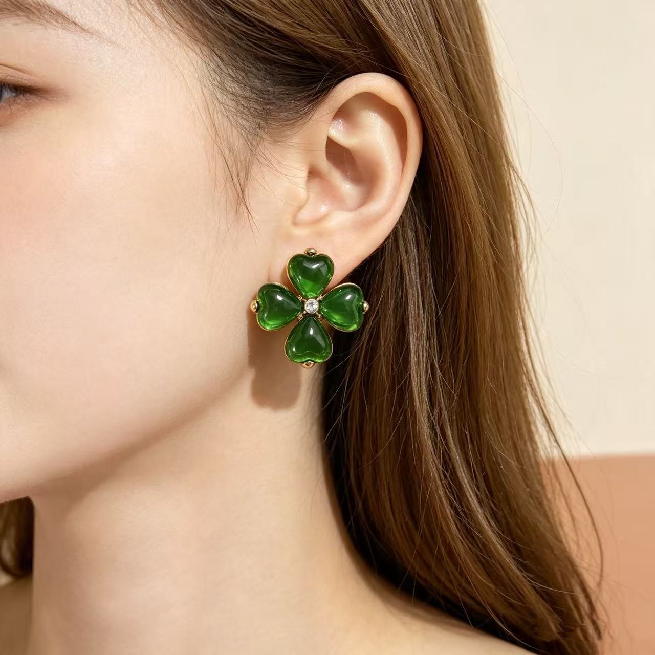 Heart Shape Stud Earrings For Women Featuring May Birthstone Emerald In Retro Style With 925 Sterling Silver Zinc Alloy