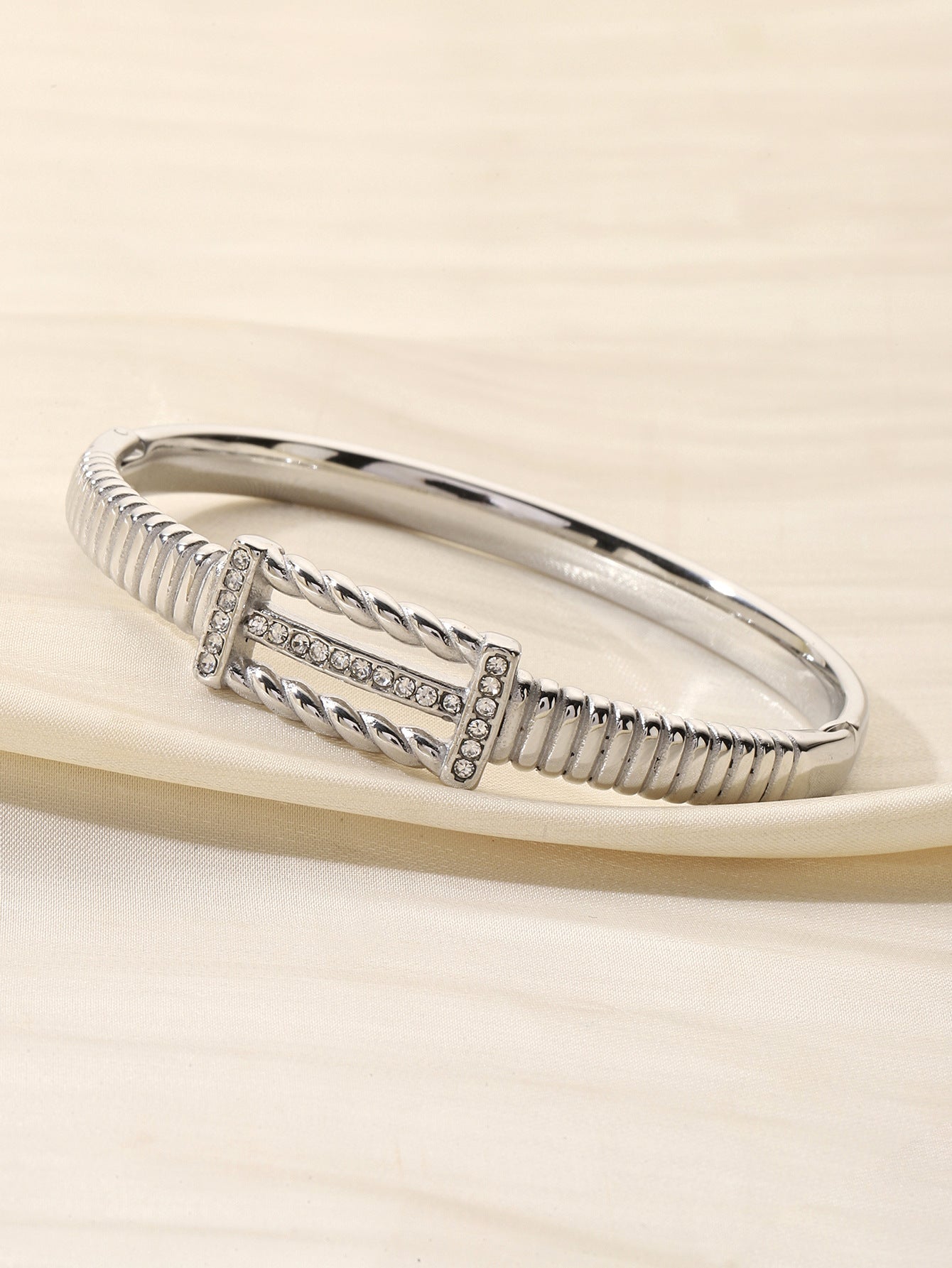 Women’s Circle Inlay Bangle In Titanium Steel With Gold Electroplated Finish
