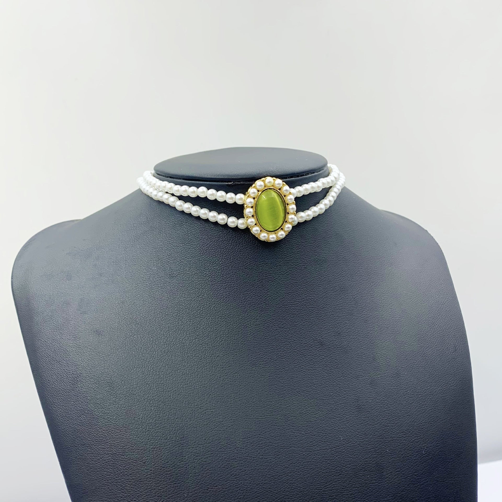 Pearl Gem Choker Necklace For Women, Featuring Gem Inlay, Perfect For Wedding Occasions