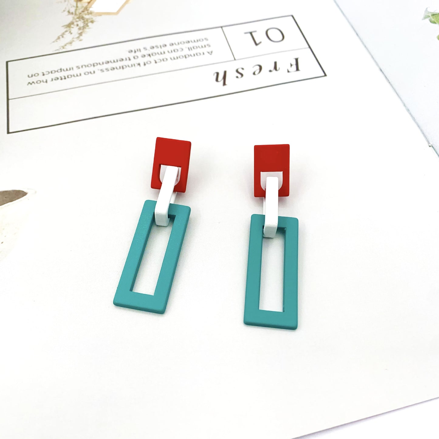 Color Block Stud Earrings For Women With Alloy Base And Artificial Gemstones Featuring Stoving Varnish Finish