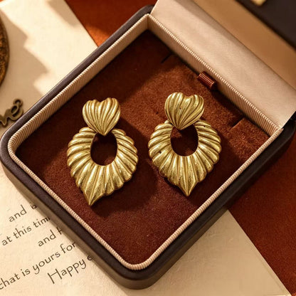 Water Droplets Stud Earrings For Unisex Featuring Electroplated Gold Finish And 925 Sterling Silver Posts In Zinc Alloy