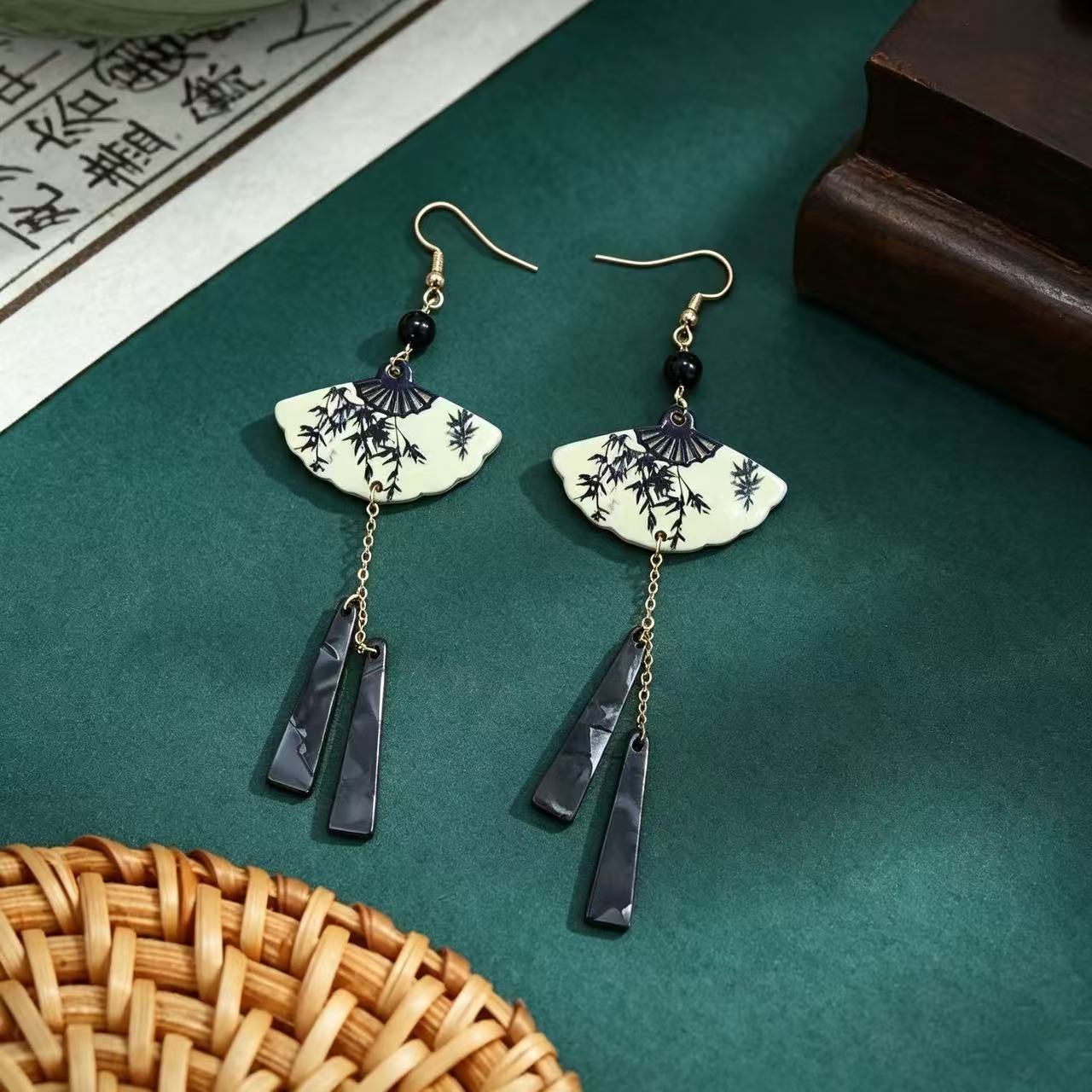 Ethnic Style Flowers Tassel Ear Hook Earrings For Women With Copper Ear Pins, Plastic Material