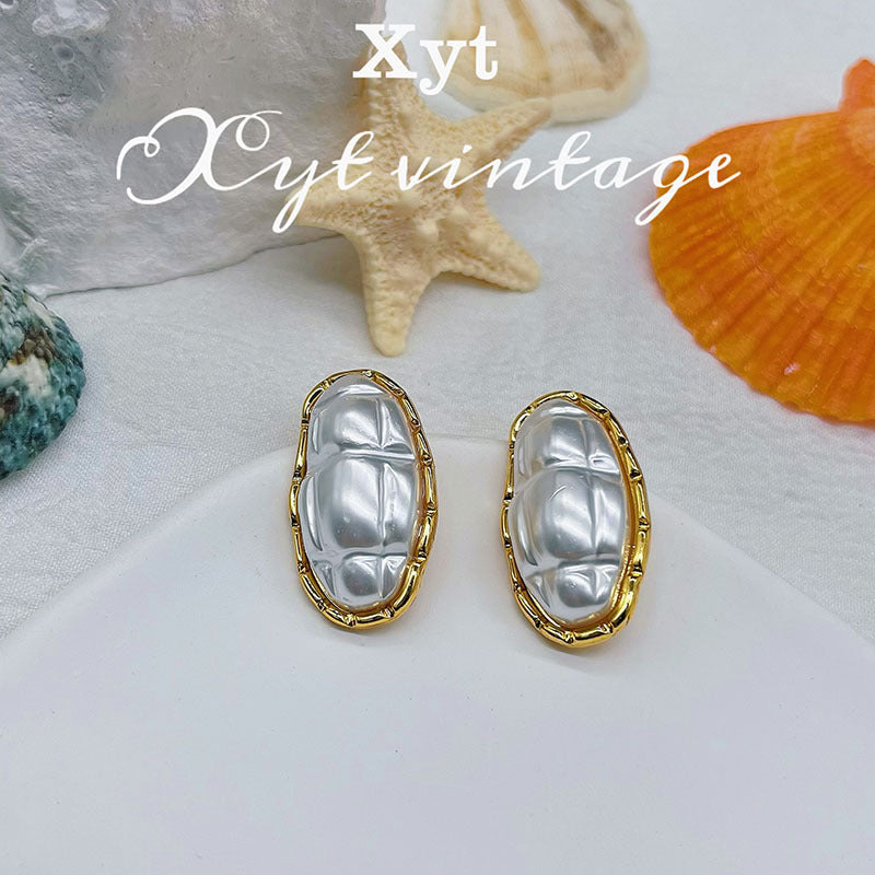 Retro Oval Stud Earrings For Women In Silver Copper With Freshwater Pearl Inlay