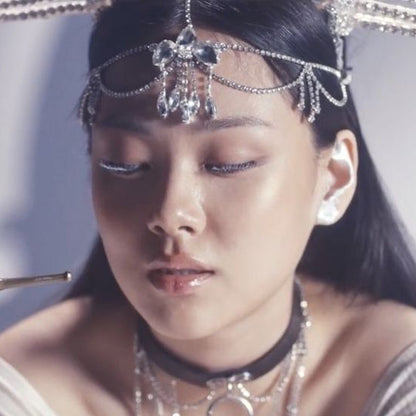 Ethnic Style Tassel Hair Chain Insert Comb Featuring Rhinestones In Silver