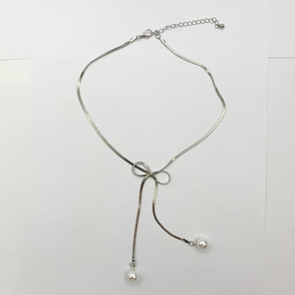 Silver Metal Bow Tie Necklace For Women Featuring Imitation Pearl Pendant, Perfect For Wedding Occasions