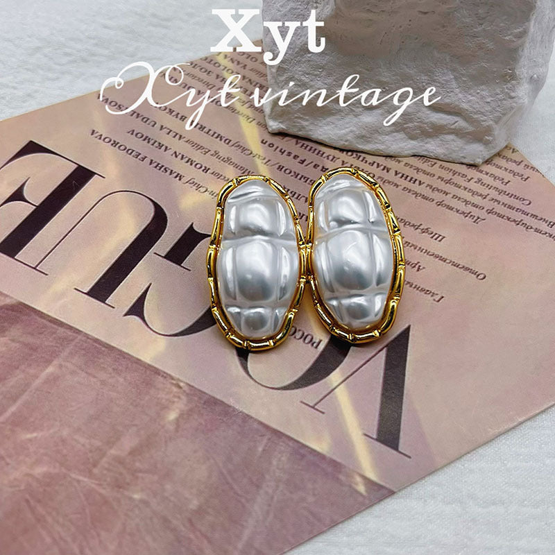 Retro Oval Stud Earrings For Women In Silver Copper With Freshwater Pearl Inlay