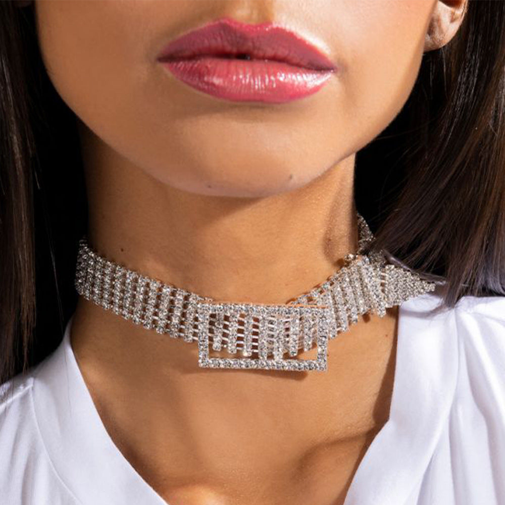 Simple Style Geometric Silver Alloy Choker Necklace With Rhinestones Pendant For Women