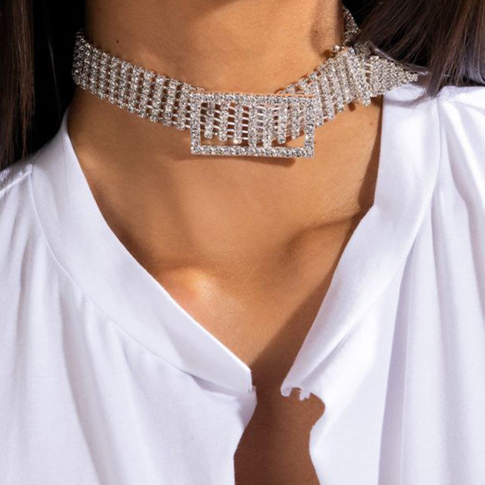 Simple Style Geometric Silver Alloy Choker Necklace With Rhinestones Pendant For Women